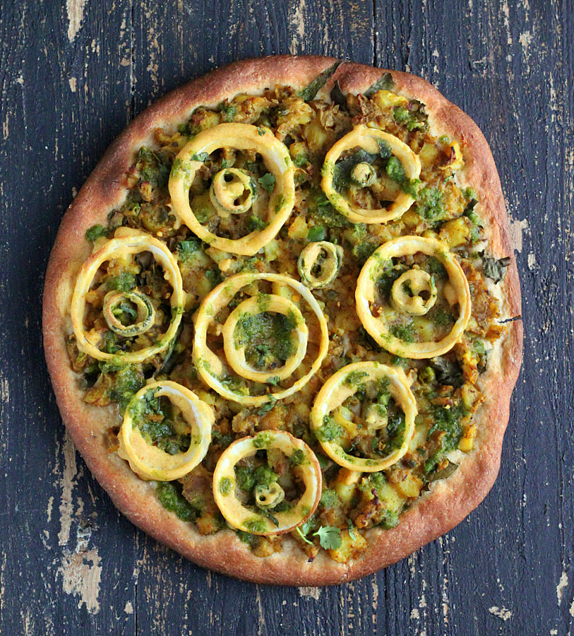 Samosa and Onion Bhajji/Pakora Pizza with Wheat Chickpea Semolina